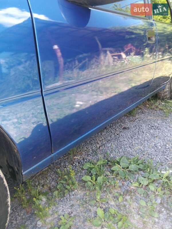 Седан Opel Vectra 1989 в Львові