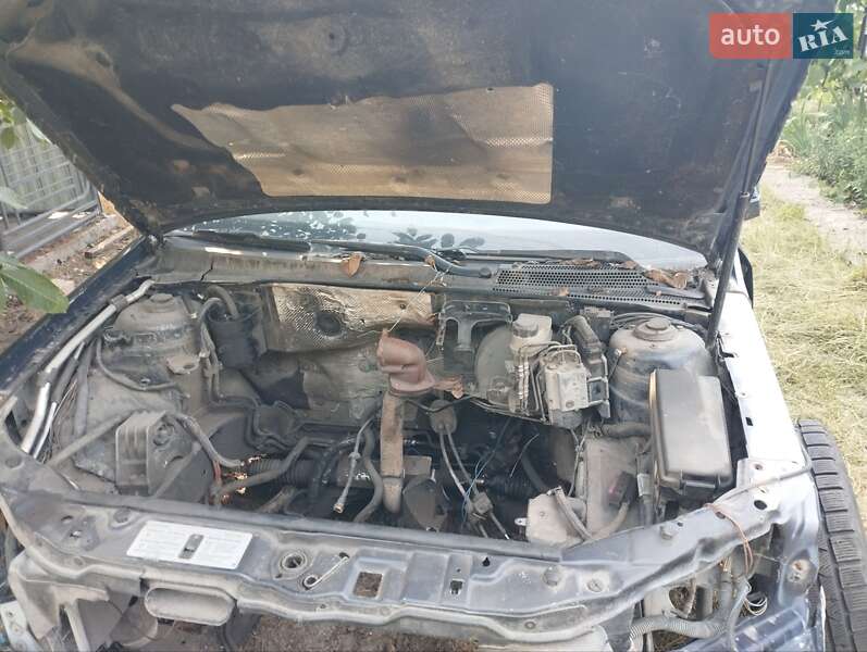 Лифтбек Opel Vectra 2002 в Тростянце