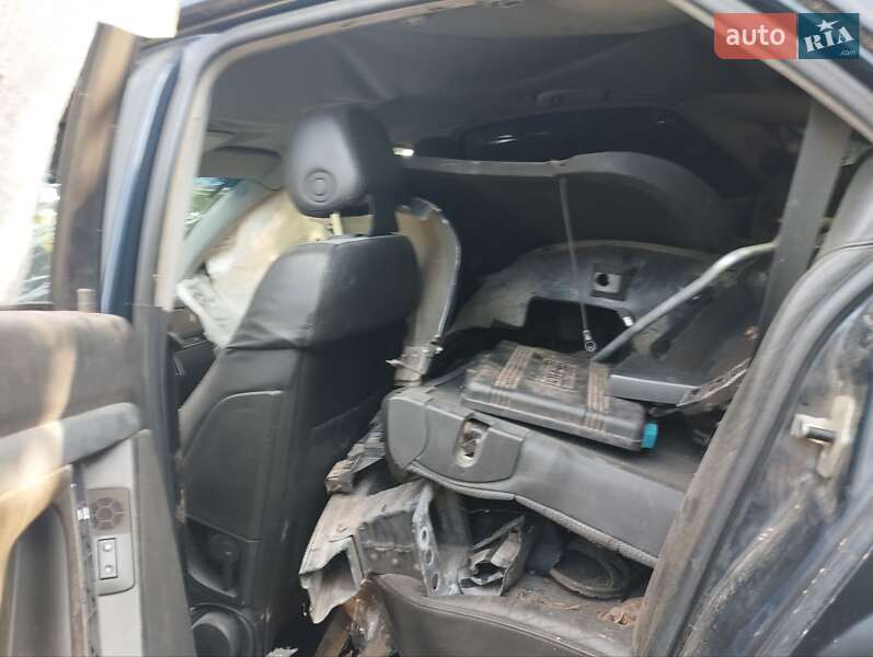 Лифтбек Opel Vectra 2002 в Тростянце