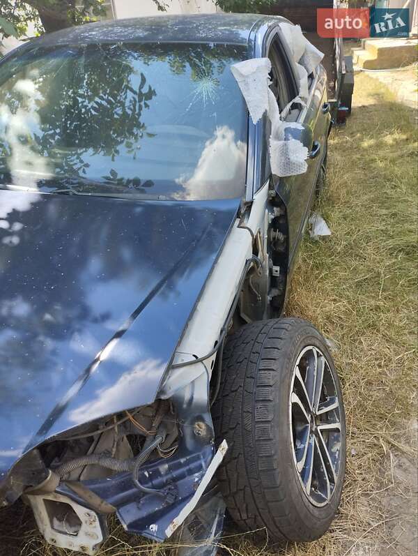 Лифтбек Opel Vectra 2002 в Тростянце