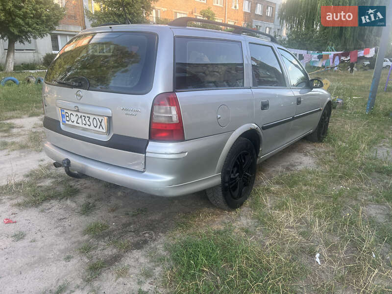 Универсал Opel Vectra 1998 в Сокале
