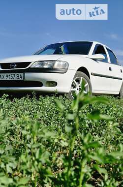 Седан Opel Vectra 1998 в Ізюмі