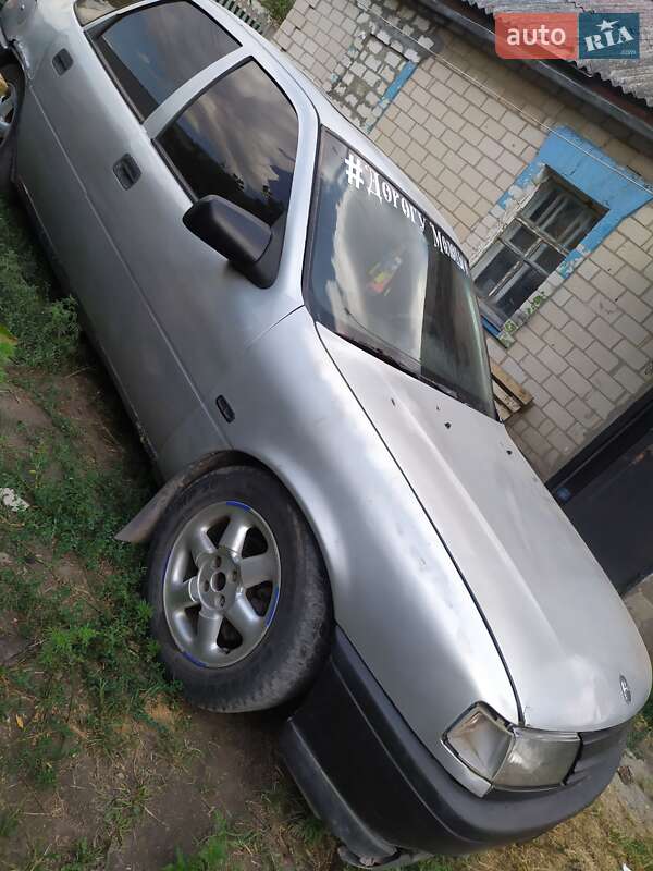 Седан Opel Vectra 1992 в Пятихатках