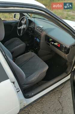 Лифтбек Opel Vectra 1993 в 