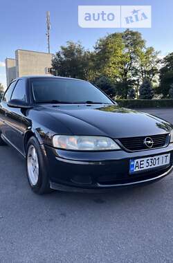 Седан Opel Vectra 2000 в Кам'янському