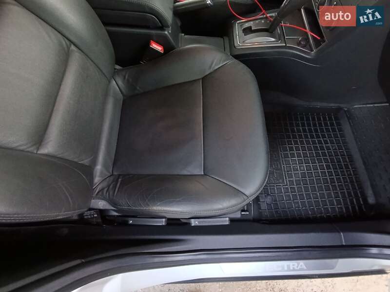 Седан Opel Vectra 2008 в Краснограді