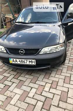 Седан Opel Vectra 1998 в Киеве