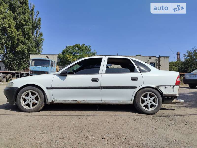 Седан Opel Vectra 1997 в Одессе фото 3 Седан Opel Vectra 1997 в Одессе