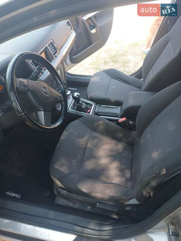 Седан Opel Vectra 2007 в Білій Церкві