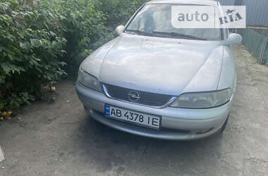 Седан Opel Vectra 2001 в Казатине