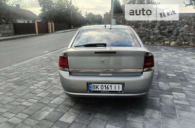 Лифтбек Opel Vectra 2006 в Остроге