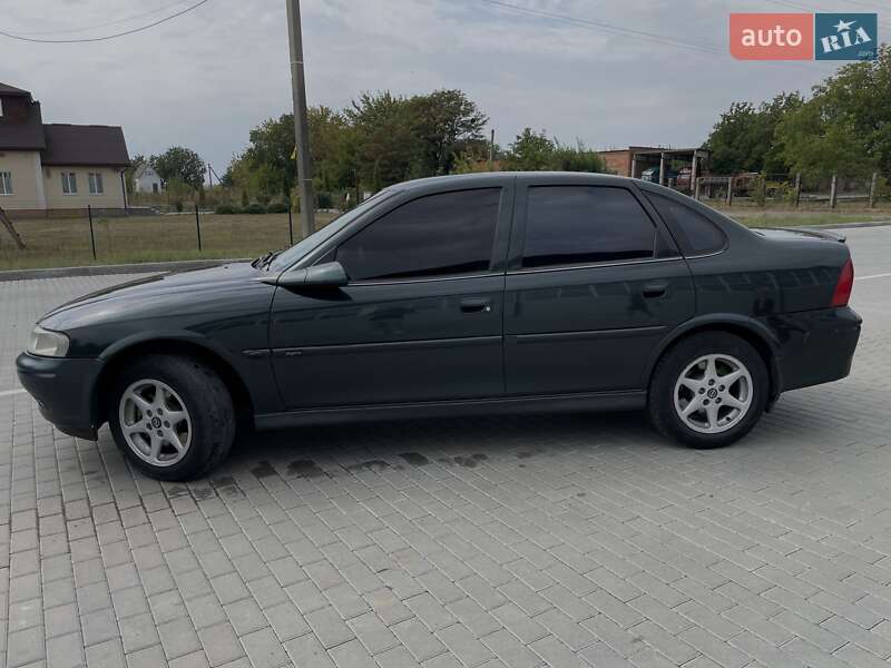 Седан Opel Vectra 2000 в Бершади