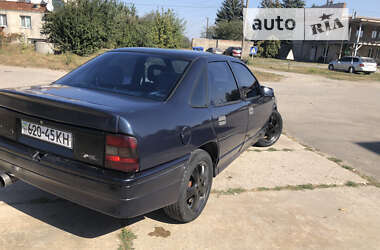 Седан Opel Vectra 1990 в Романіву