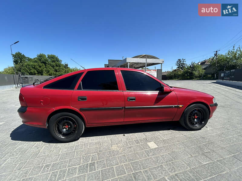 Ліфтбек Opel Vectra 1997 в Івано-Франківську