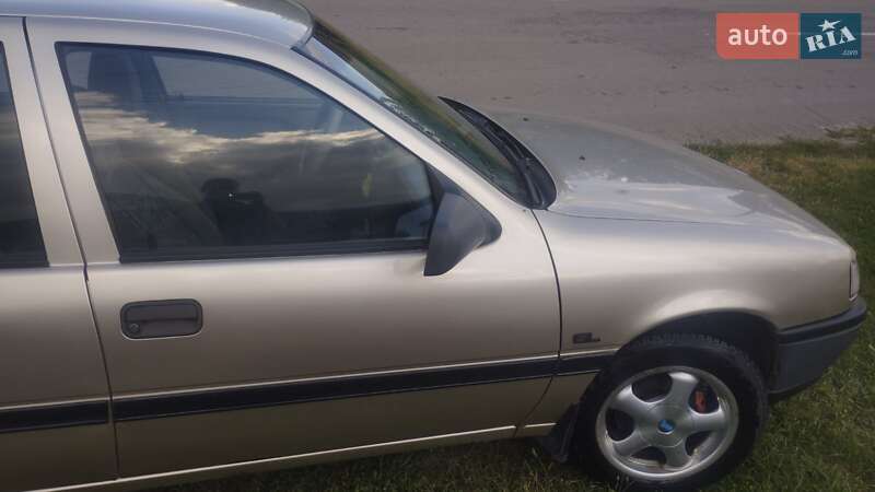 Лифтбек Opel Vectra 1989 в Виннице фото 13 Лифтбек Opel Vectra 1989 в Виннице