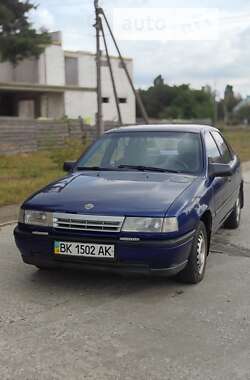 Седан Opel Vectra 1989 в Вараші