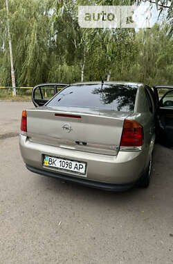 Седан Opel Vectra 2003 в Ровно