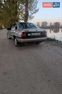 Седан Opel Vectra 1991 в Золочеві