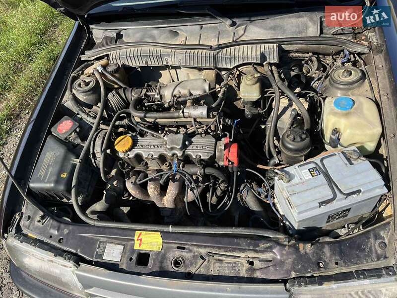 Седан Opel Vectra 1992 в Львове