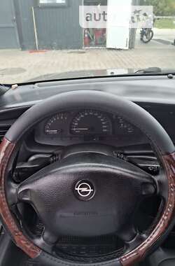 Лифтбек Opel Vectra 1997 в Львове