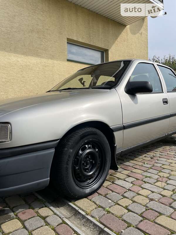 Седан Opel Vectra 1993 в Тернополі