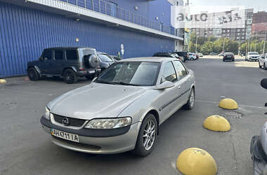 Седан Opel Vectra 1997 в Дніпрі