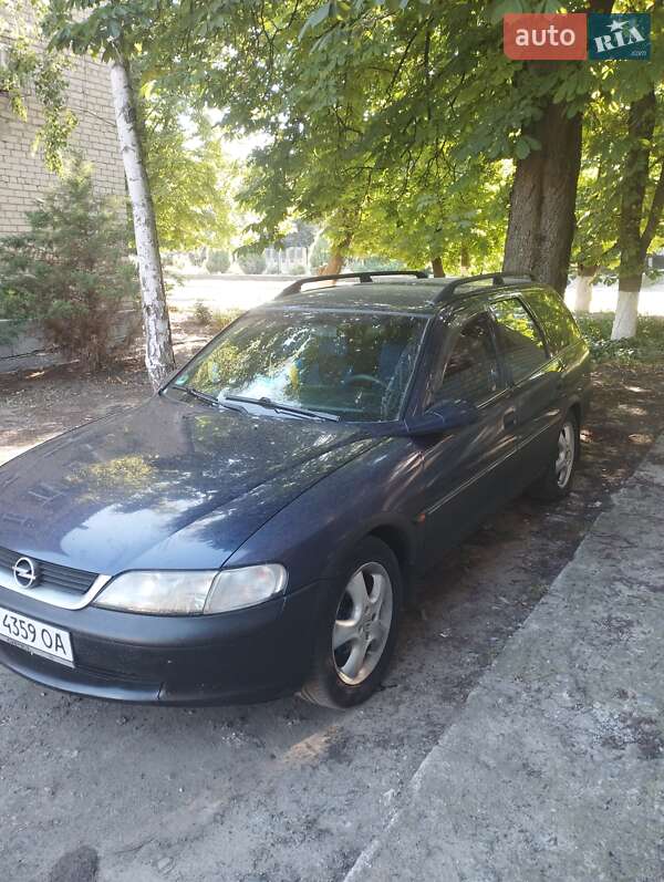 Универсал Opel Vectra 1998 в Днепре