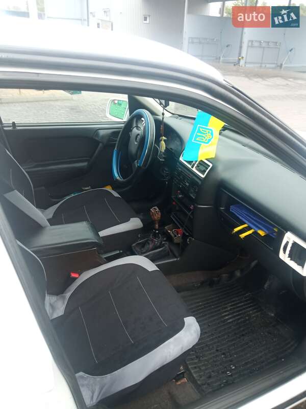 Седан Opel Vectra 1991 в Одессе