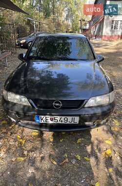 Седан Opel Vectra 1998 в Кременчуці