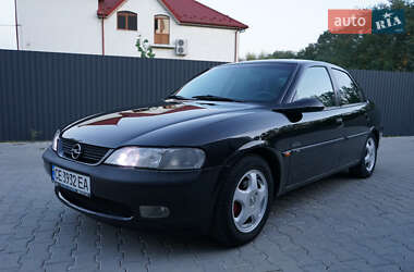 Седан Opel Vectra 1998 в Черновцах