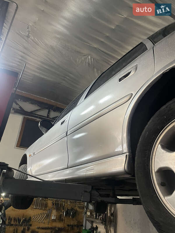 Седан Opel Vectra 2000 в Львове