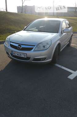 Седан Opel Vectra 2006 в Кривом Роге