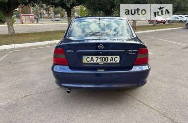 Седан Opel Vectra 1998 в Черкасах