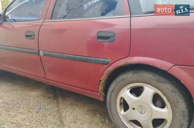 Лифтбек Opel Vectra 1996 в 