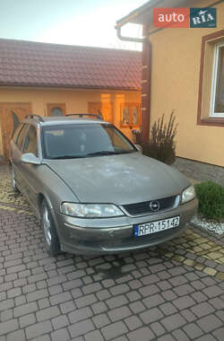 Универсал Opel Vectra 1999 в 