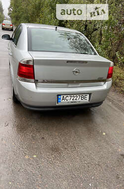 Седан Opel Vectra 2004 в Вараше