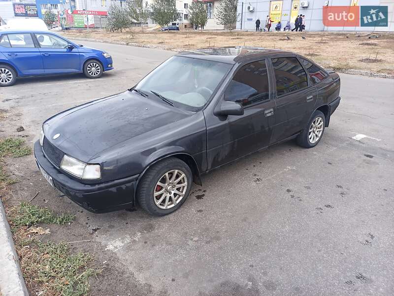 Лифтбек Opel Vectra 1989 в Харькове