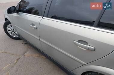 Седан Opel Vectra 2005 в 
