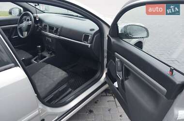 Седан Opel Vectra 2006 в Любарі