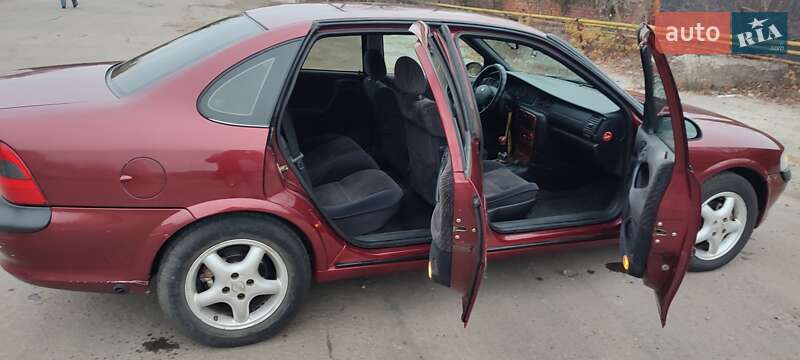 Седан Opel Vectra 1997 в Ровно