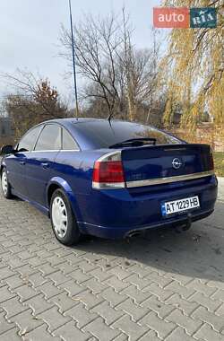 Ліфтбек Opel Vectra 2003 в Коломиї