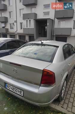 Седан Opel Vectra 2003 в Ужгороде