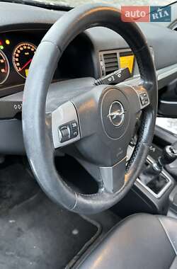 Седан Opel Vectra 2008 в Чернівцях
