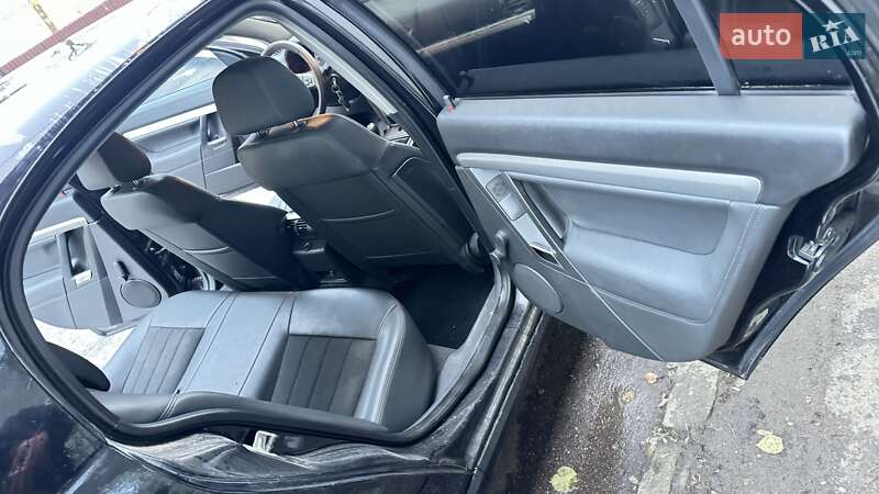 Седан Opel Vectra 2008 в Чернівцях