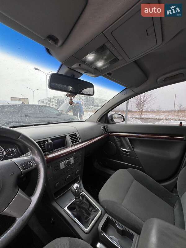 Седан Opel Vectra 2005 в Львові фото 10 Седан Opel Vectra 2005 в Львові