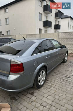 Лифтбек Opel Vectra 2007 в Луцке