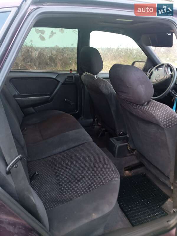 Ліфтбек Opel Vectra 1993 в Рудки