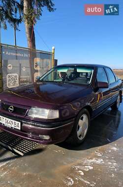 Седан Opel Vectra 1995 в Снятині