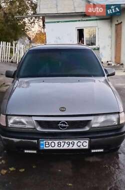 Седан Opel Vectra 1989 в Бережанах