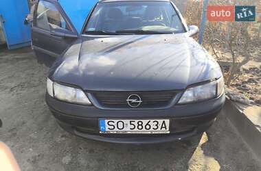 Ліфтбек Opel Vectra 1997 в Сараті